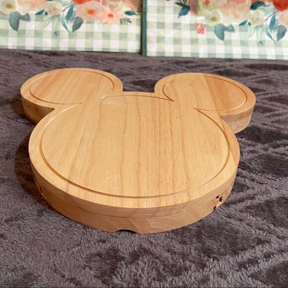 Disney Mickey Mouse cheese tray with tools NWT - Picture 4 of 13